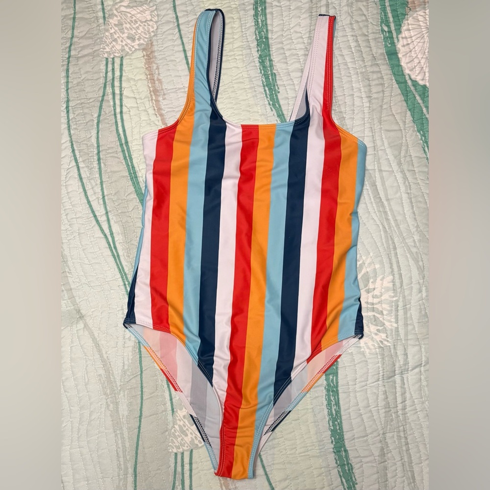 SHEIN Multicolor Swim Suit